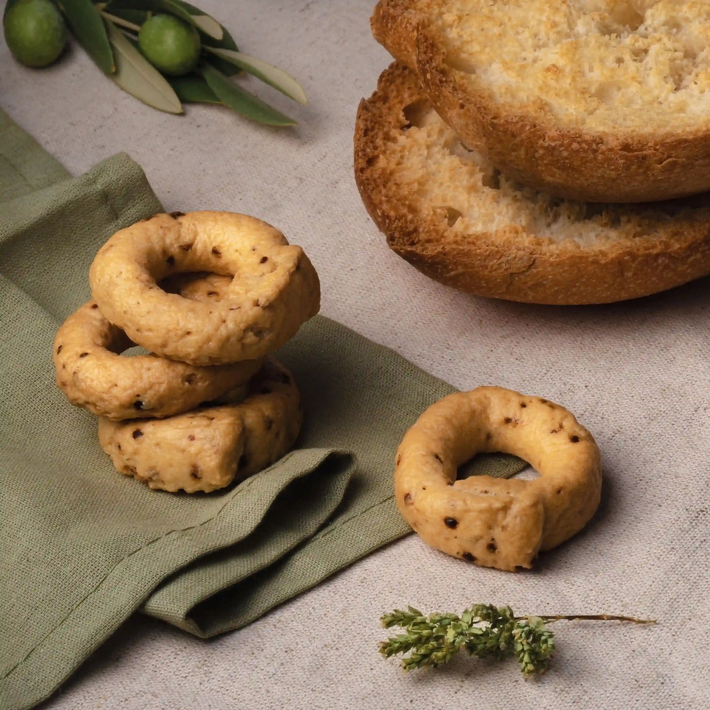 Taralli alla Cipolla - Friselle dalla Puglia