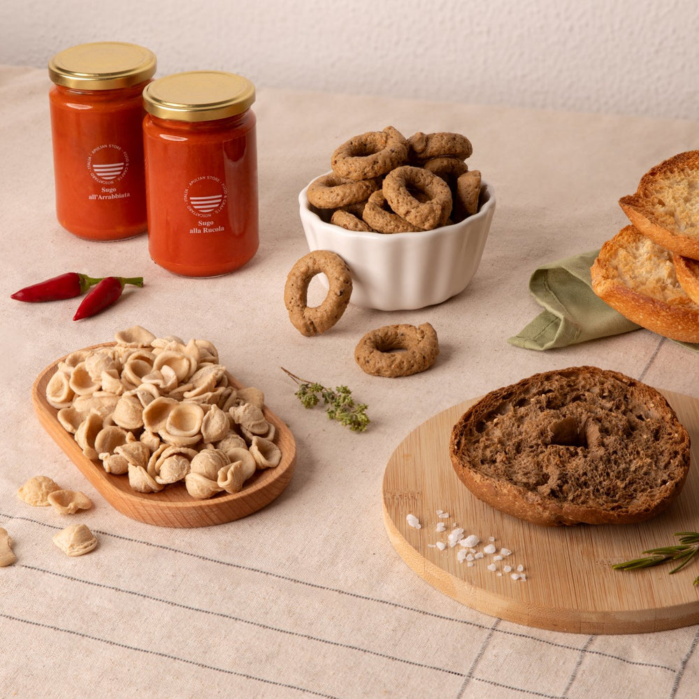 Taralli, Friselle, Orecchiette, Sughi Pronti, Sott'Olio, Olio evo, Miele. Conserve, Passata di Pomodoro